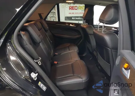 2015 Mercedes-Benz Ml 350 4Matic z USA, uszkodzony, nr VIN 4JGDA5HB8FA480935